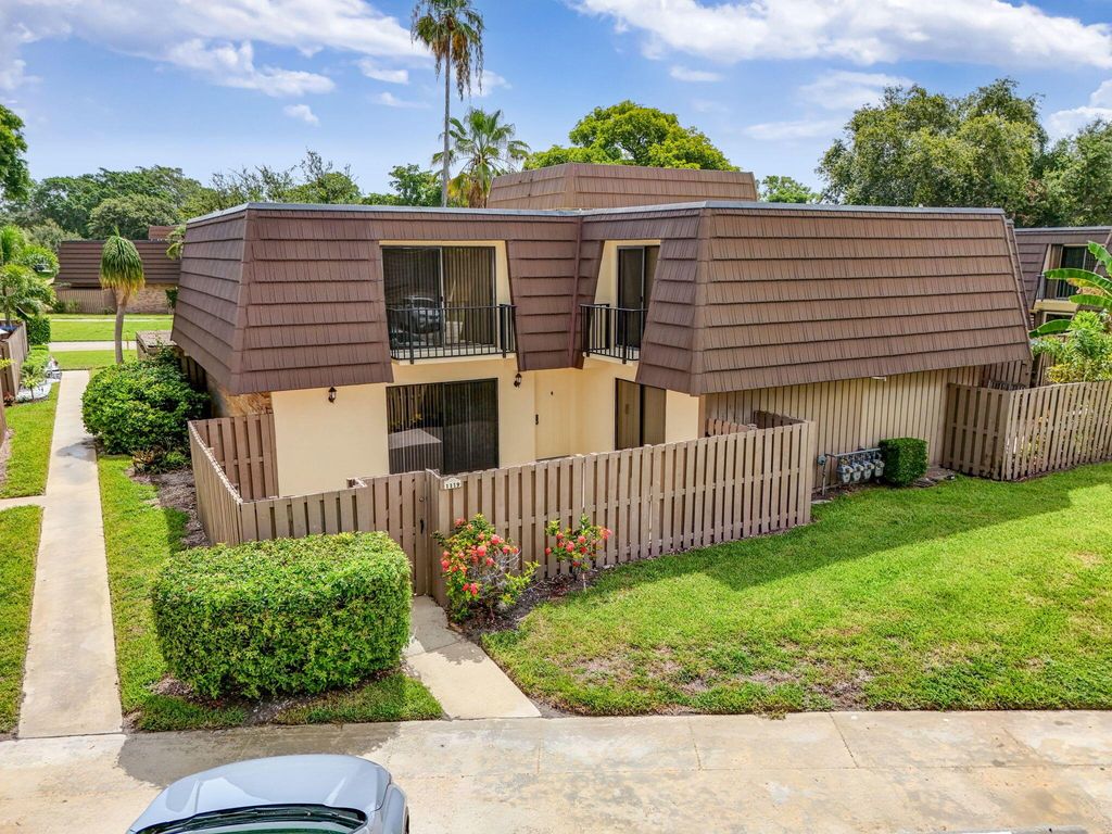 Photo of 1119 11th Court, Palm Beach Gardens, FL 33410 (MLS # R11104829)