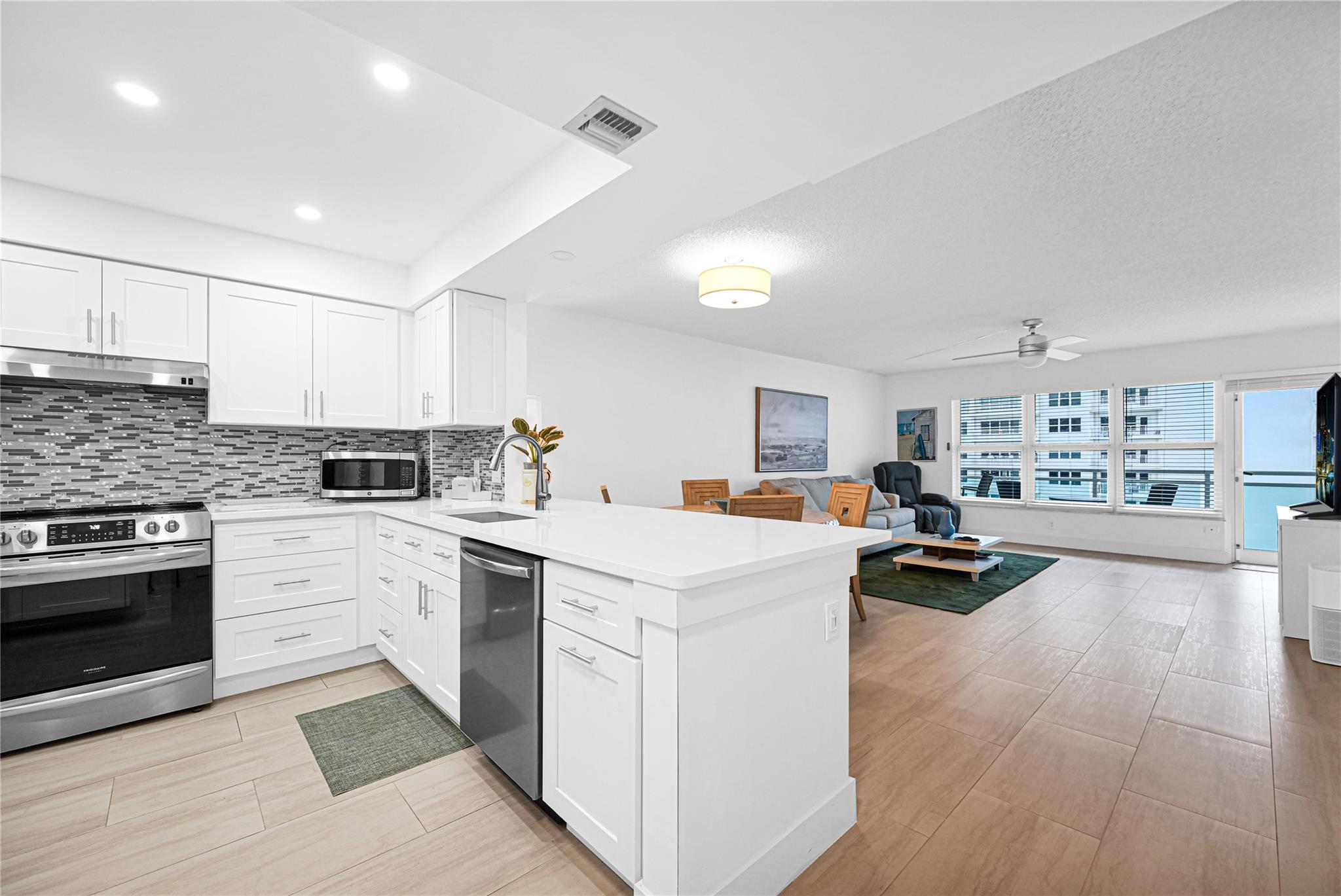 Playa Del Mar Condo - Residential Lease