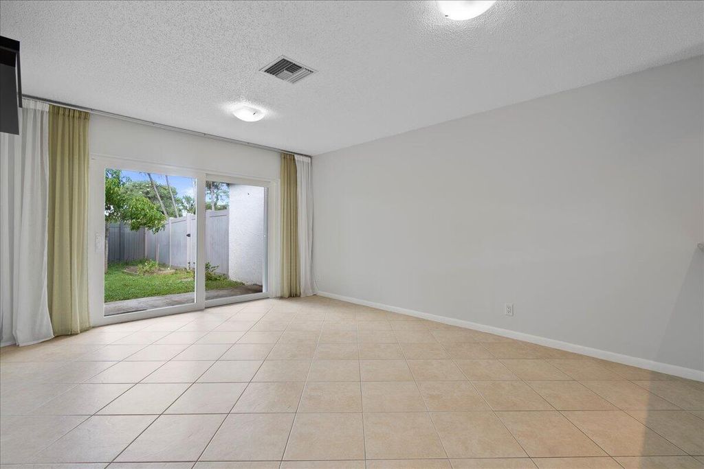 Photo of 258 Palmetto Court, Jupiter, FL 33458 (MLS # R11025630)