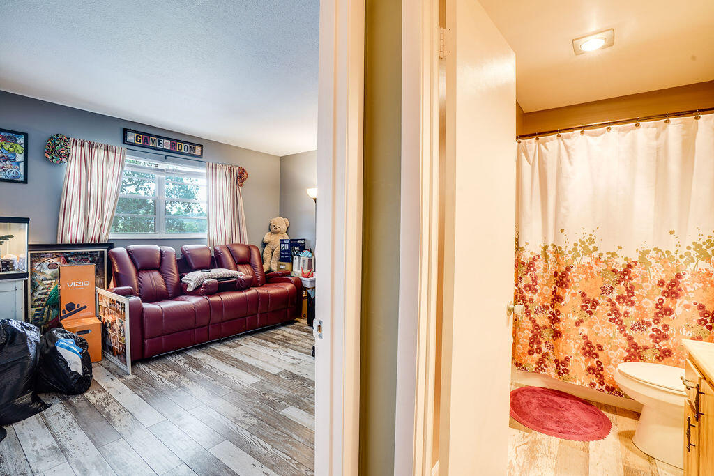 TIERRA VERDE CONDO 09 - Residential