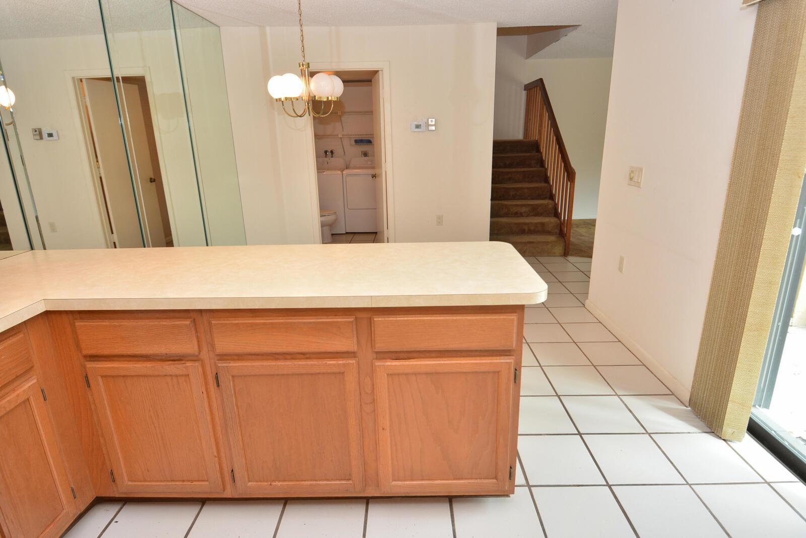 EMERALD LAKES - Residential