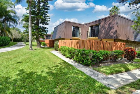 Photo of 5806 SE Windsong Lane #217, Stuart, FL 34997 (MLS # R11134998) Photo of 5806 SE Windsong Lane #217, Stuart, FL 34997 (MLS # R11134998)