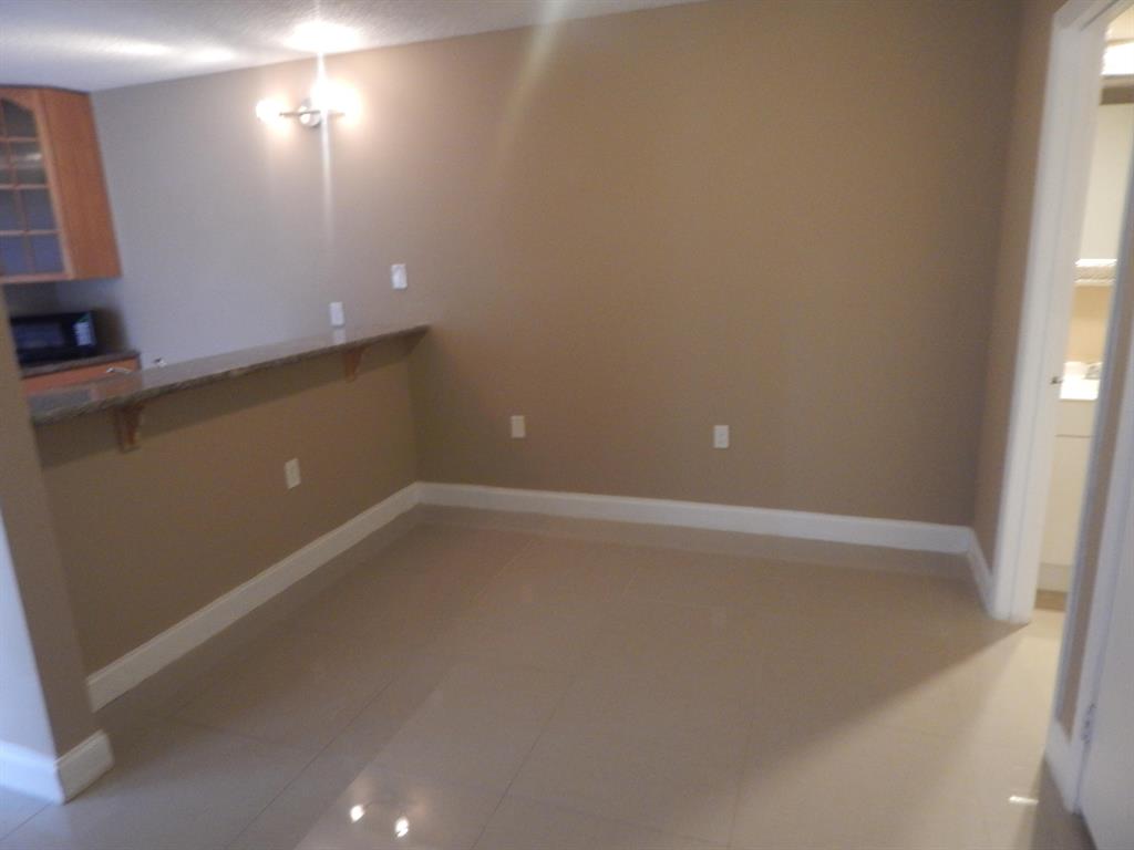 VILLAGE OF SANDALWOOD LAKES 3 - Residential Lease