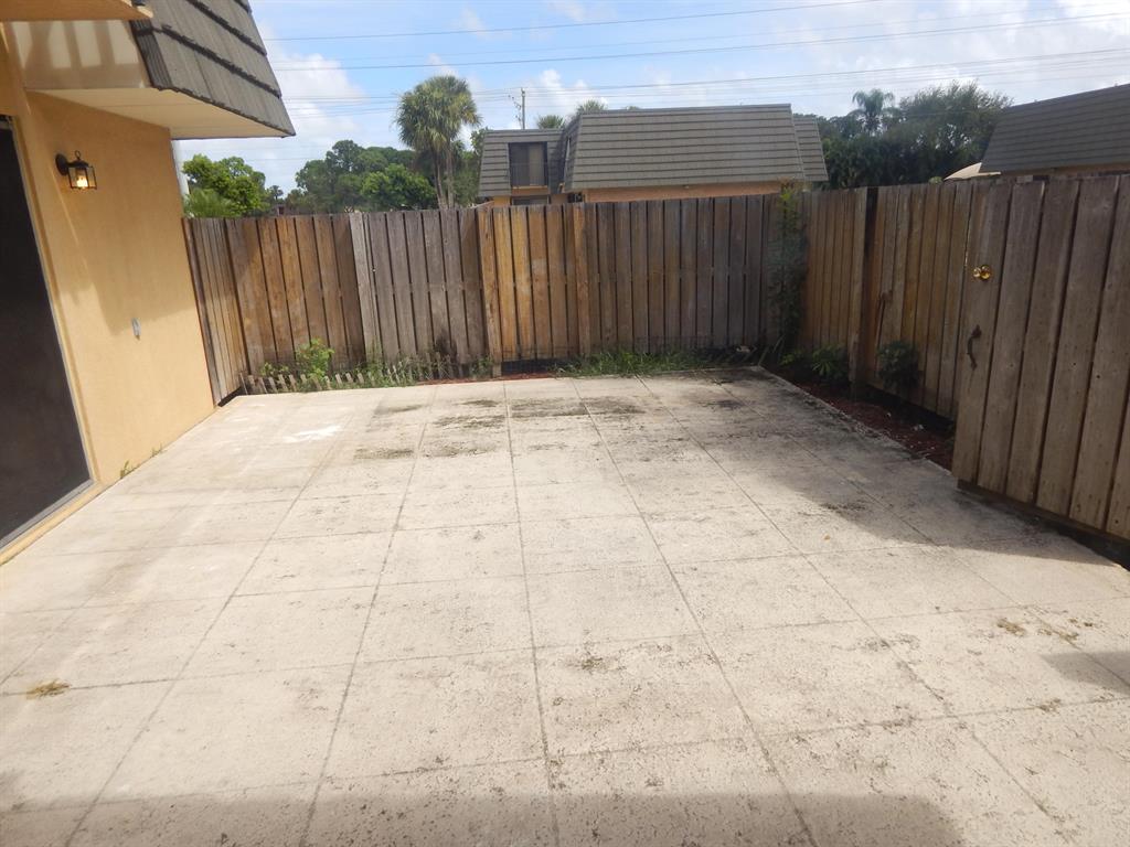 VILLAGE OF SANDALWOOD LAKES 3 - Residential Lease