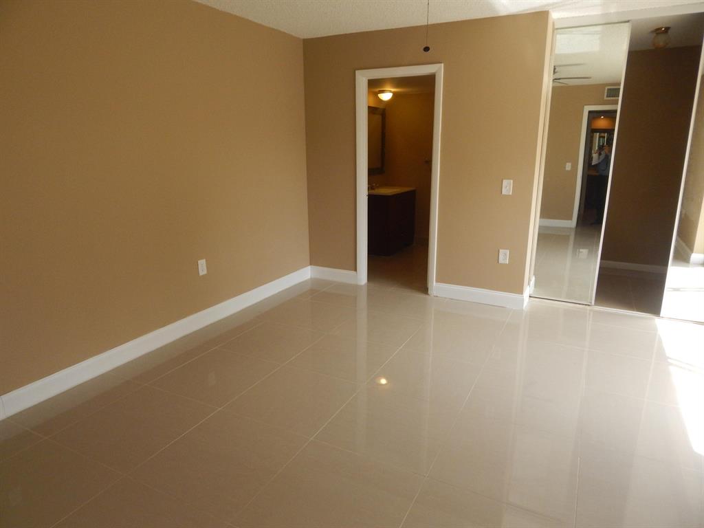 VILLAGE OF SANDALWOOD LAKES 3 - Residential Lease