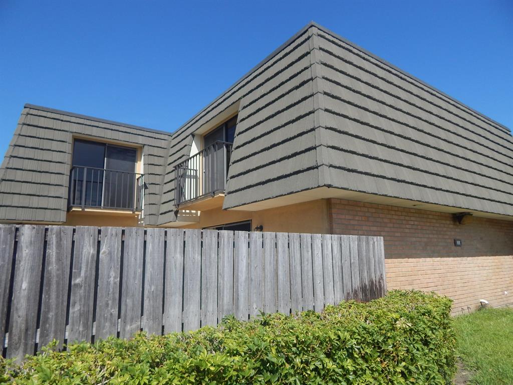 VILLAGE OF SANDALWOOD LAKES 3 - Residential Lease