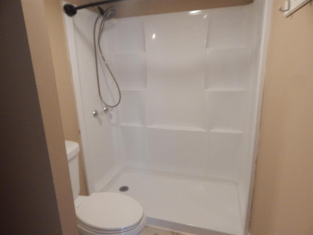 VILLAGE OF SANDALWOOD LAKES 3 - Residential Lease