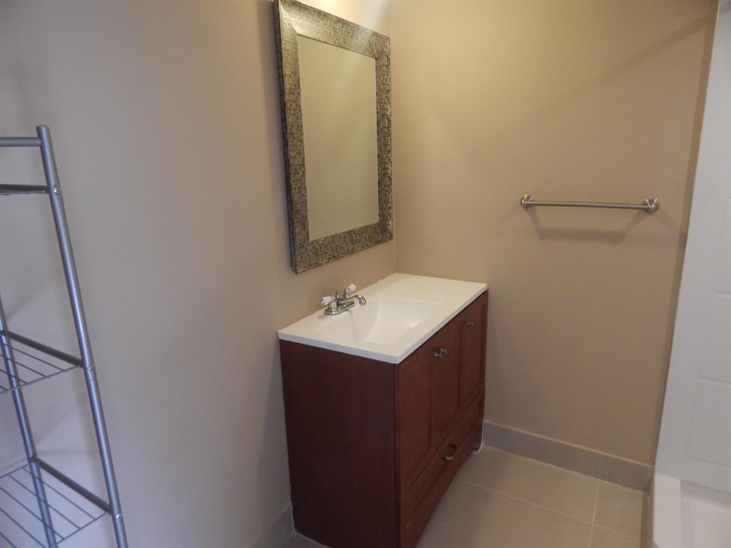 VILLAGE OF SANDALWOOD LAKES 3 - Residential Lease