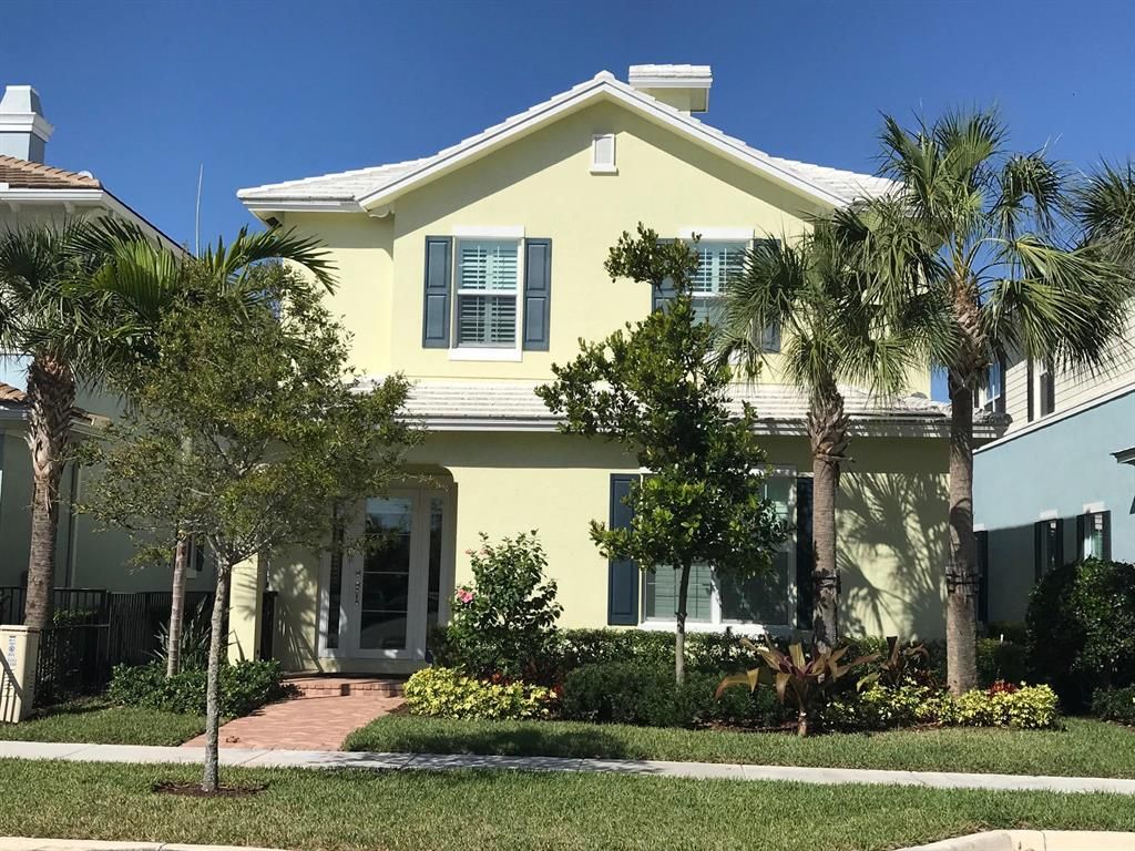 Photo of 132 W Bay Cedar Circle, Jupiter, FL 33458 (MLS # R10811391)