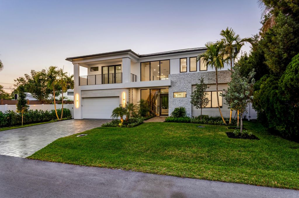 Photo of 1408 Pine Lane, Delray Beach, FL 33444 (MLS # R11165354)