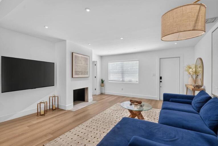 4811 N FLAGLER Drive