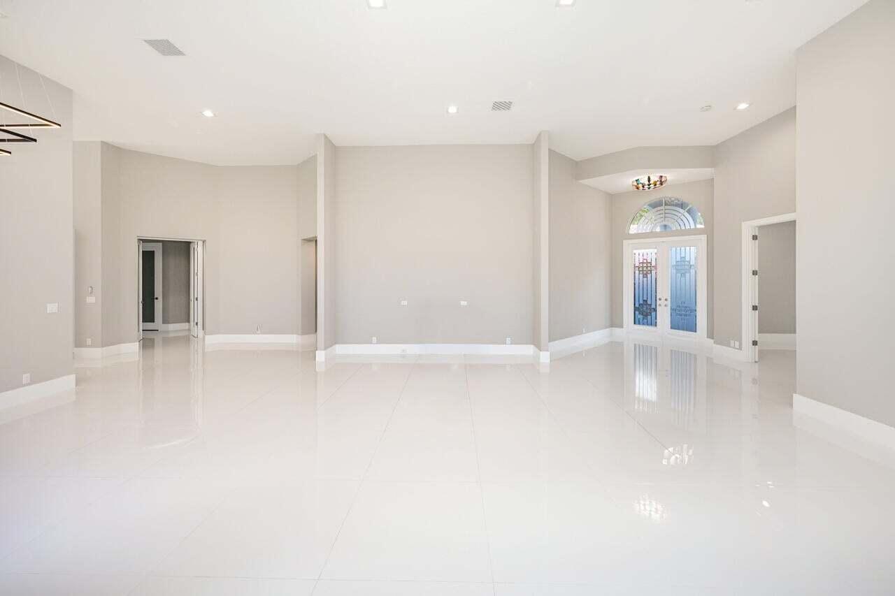 Courtside - Residential