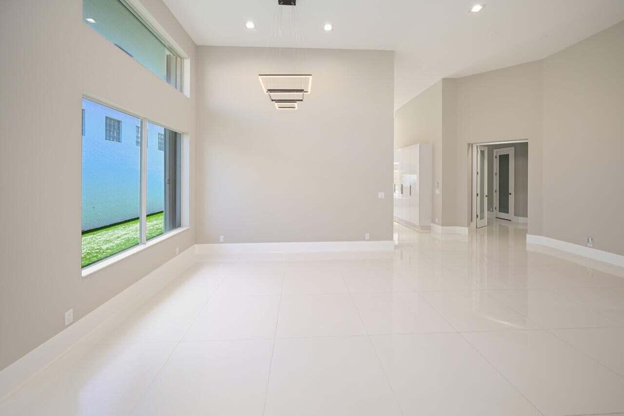 Courtside - Residential