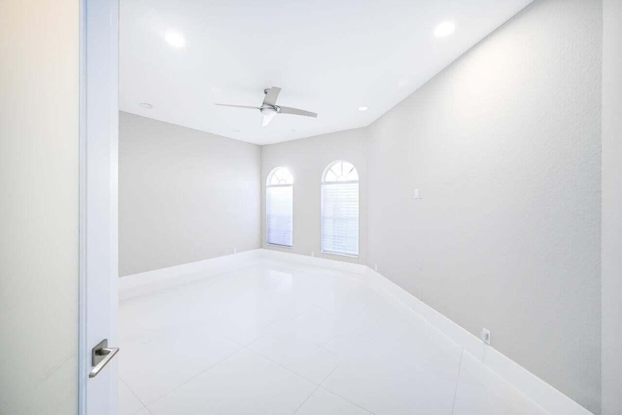 Courtside - Residential