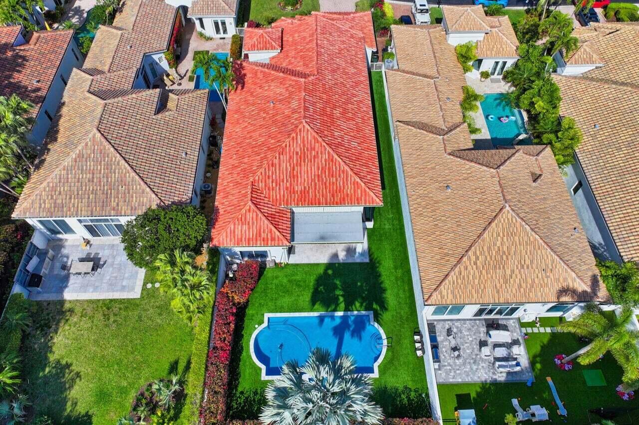 Courtside - Residential