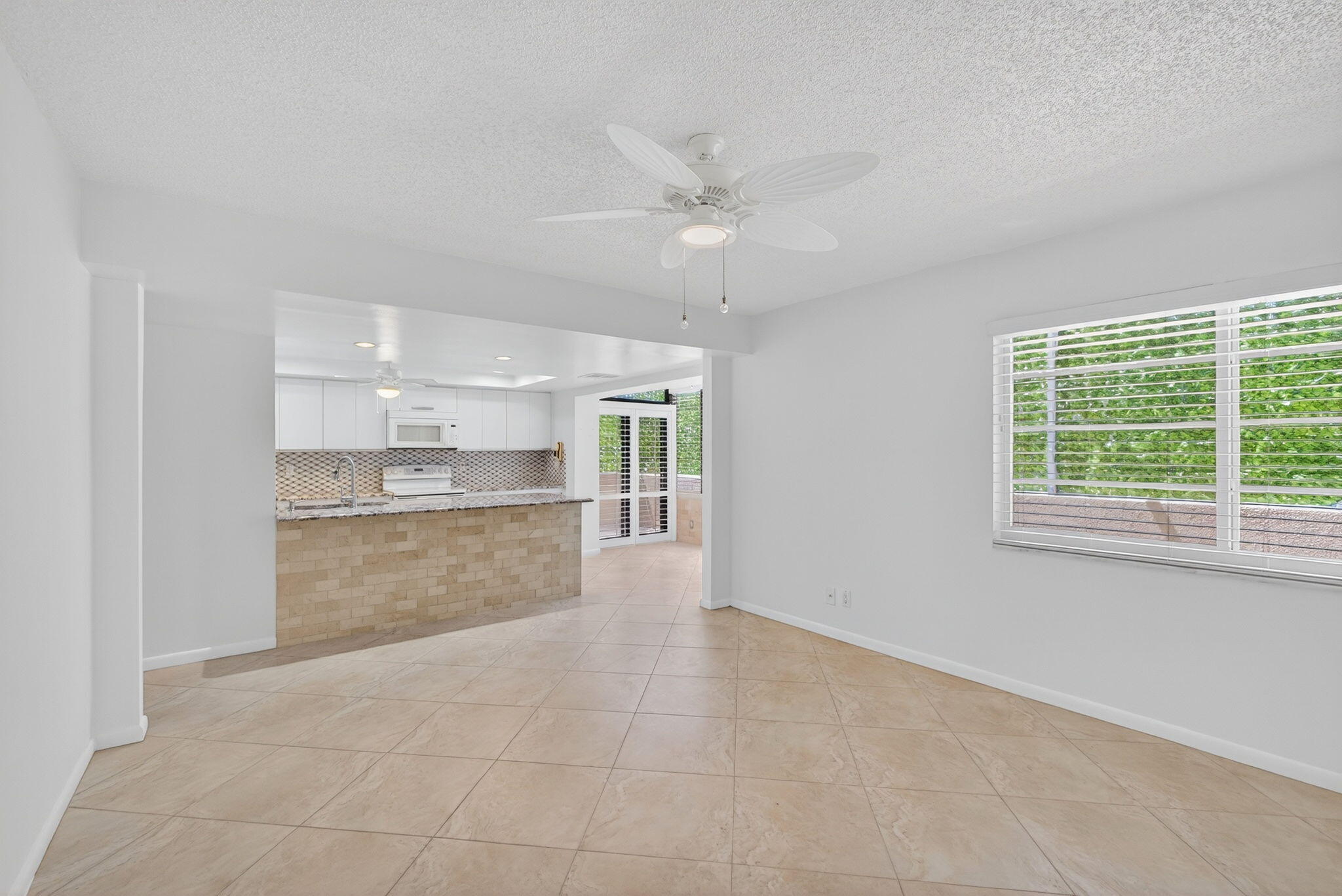 COURTYARD CONDO - Residential