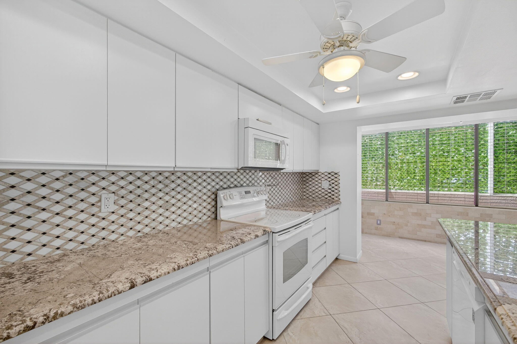 COURTYARD CONDO - Residential