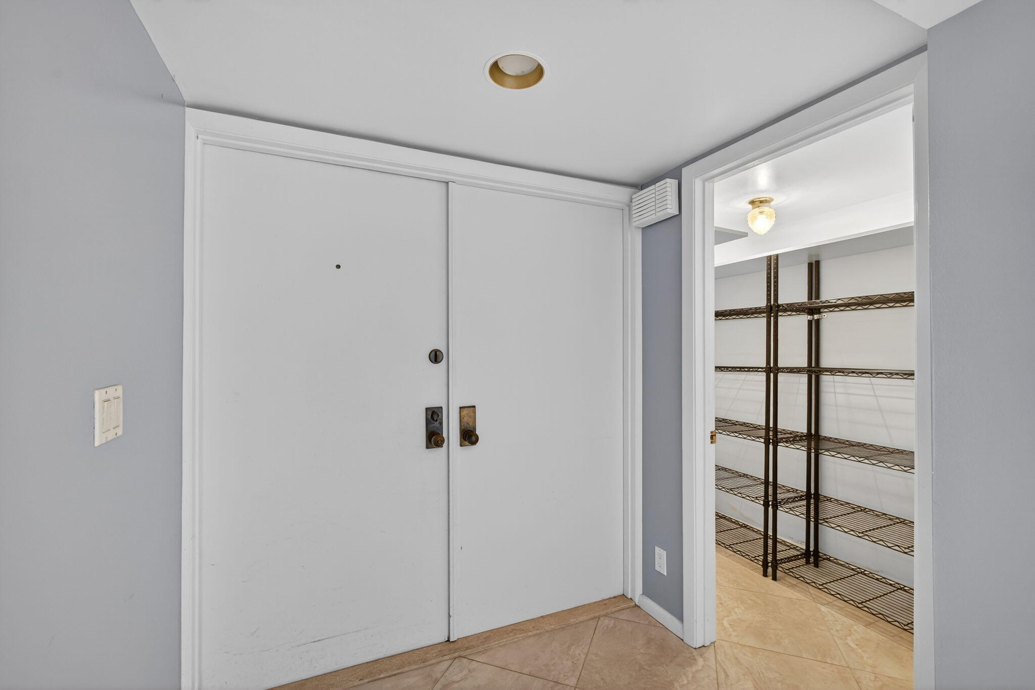 COURTYARD CONDO - Residential