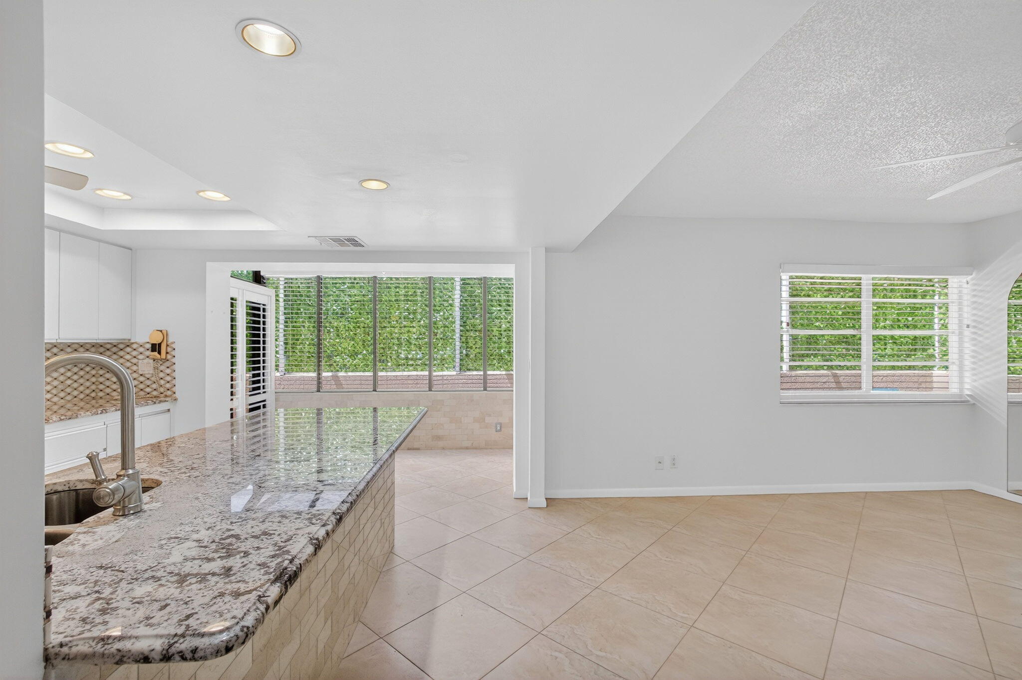 COURTYARD CONDO - Residential