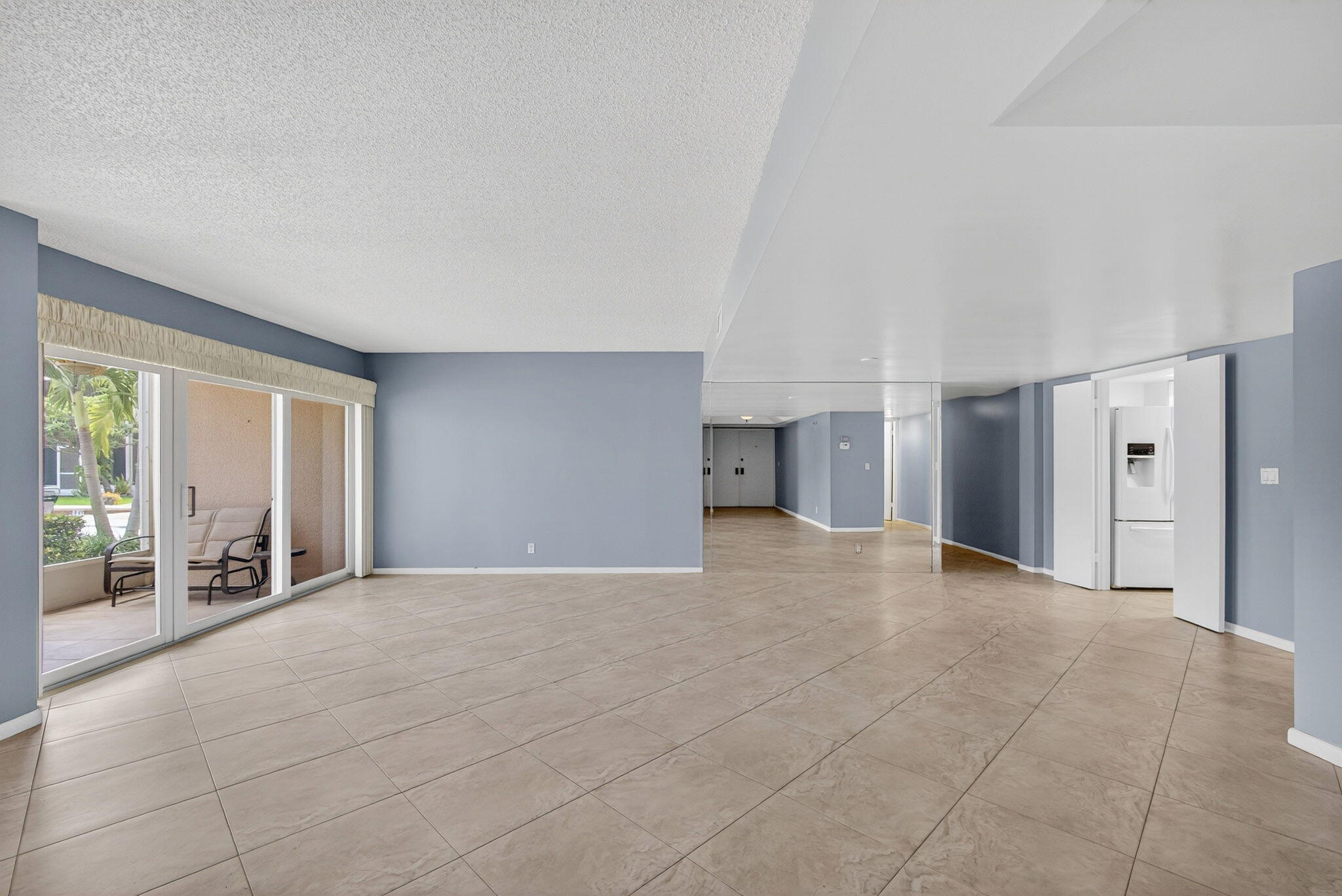 COURTYARD CONDO - Residential