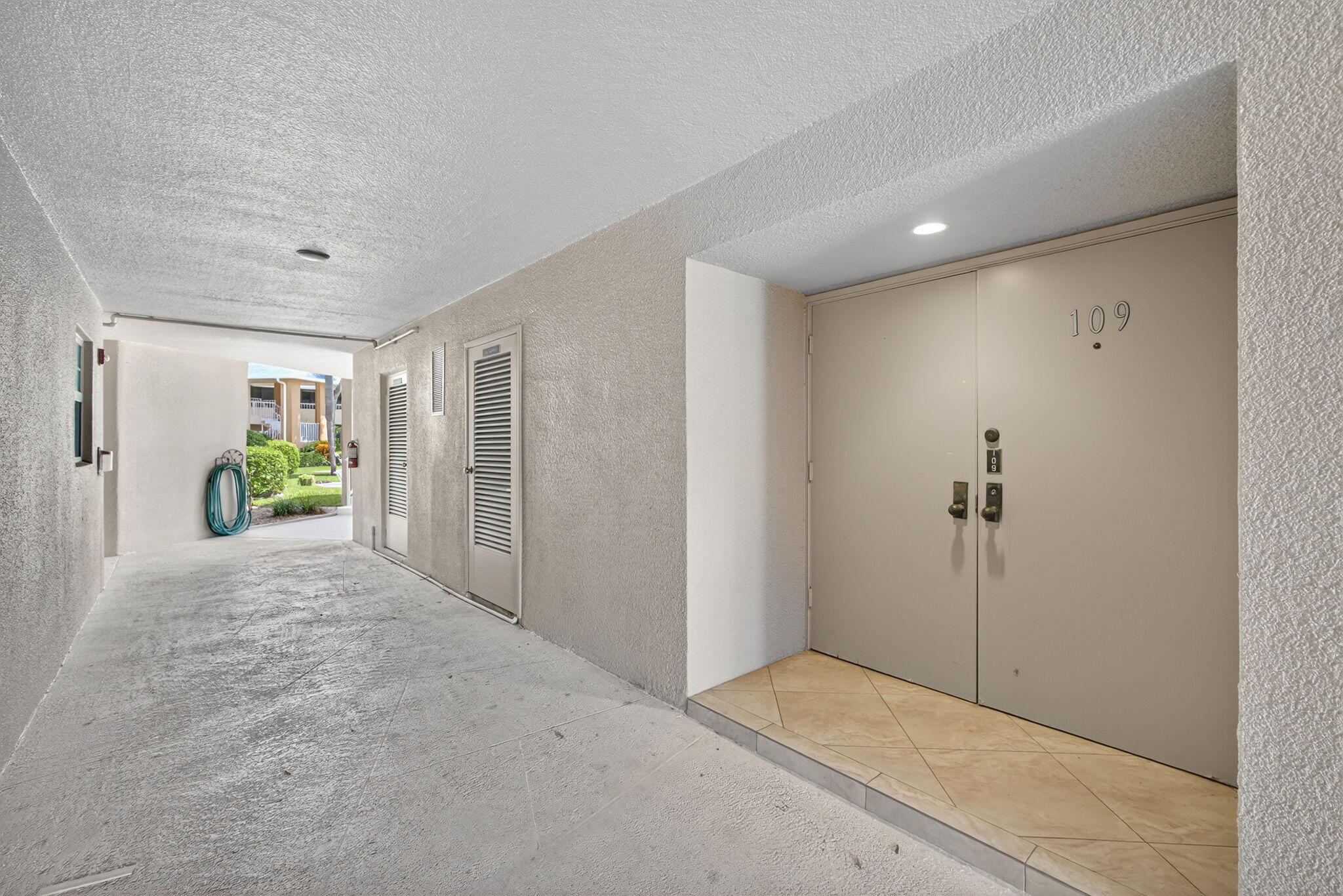 COURTYARD CONDO - Residential