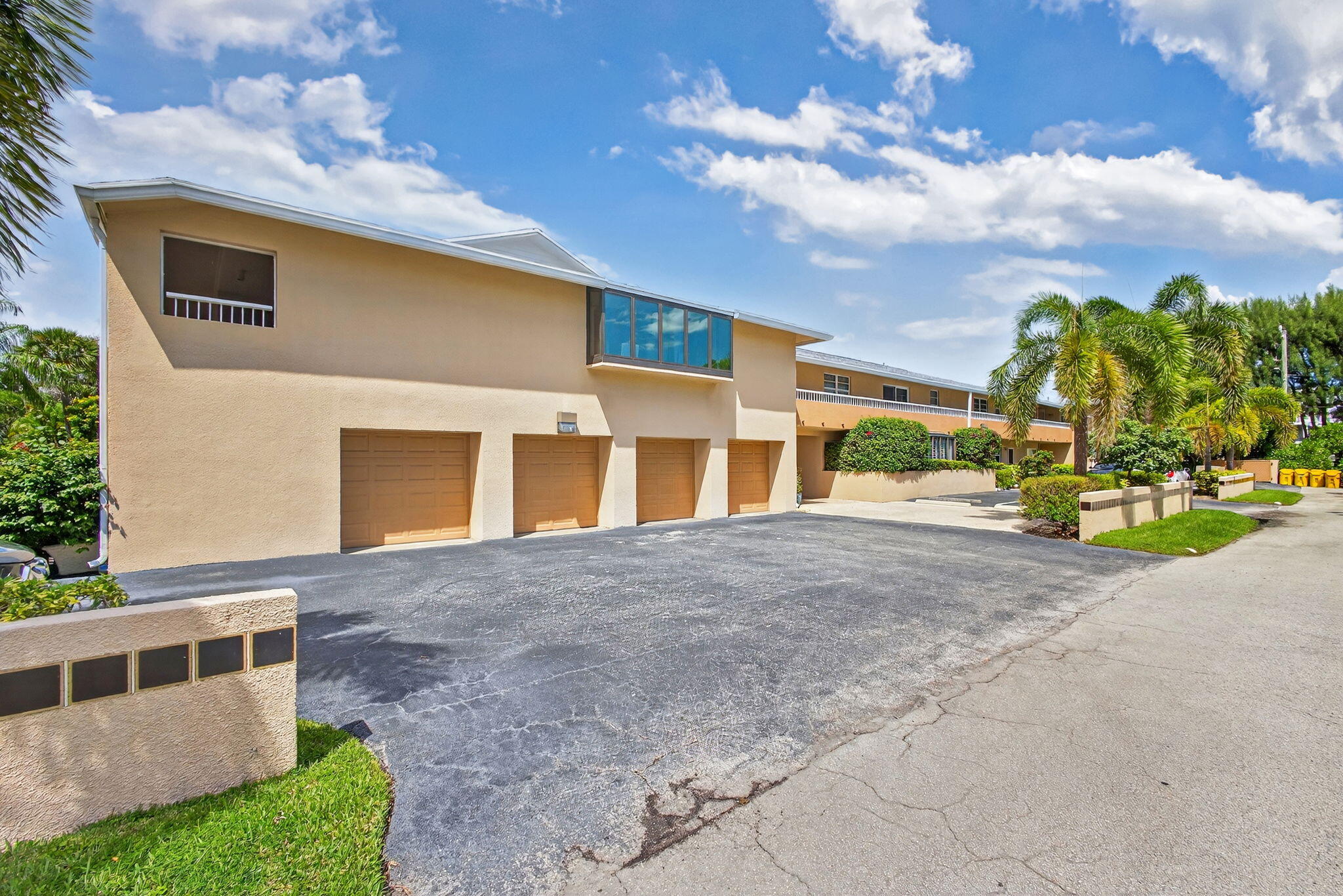 COURTYARD CONDO - Residential