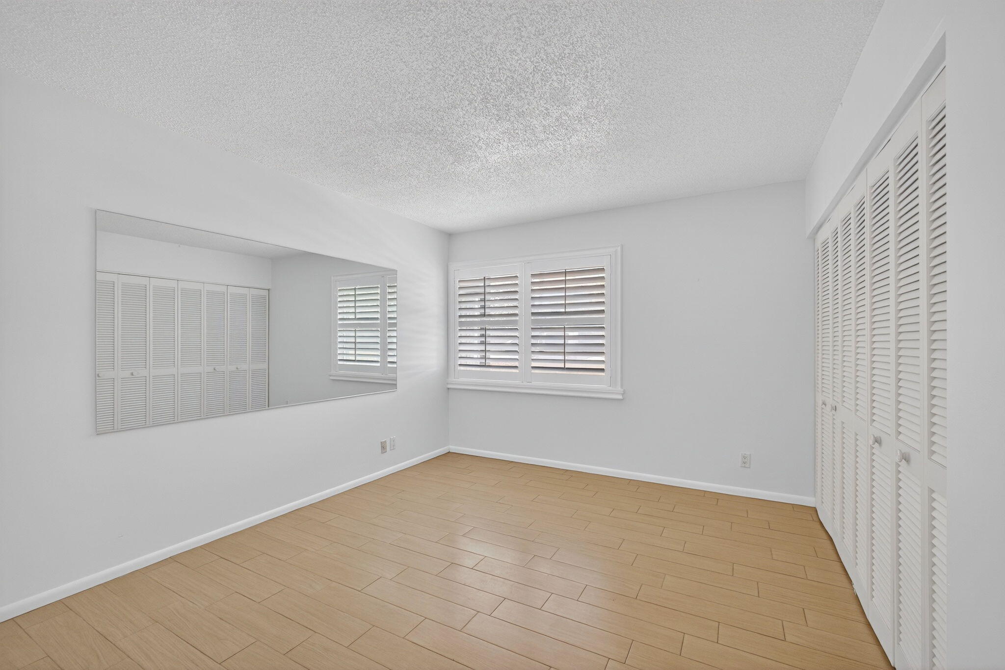 COURTYARD CONDO - Residential