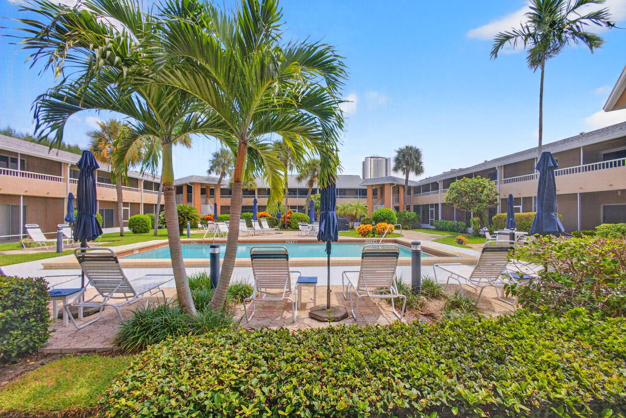 COURTYARD CONDO - Residential