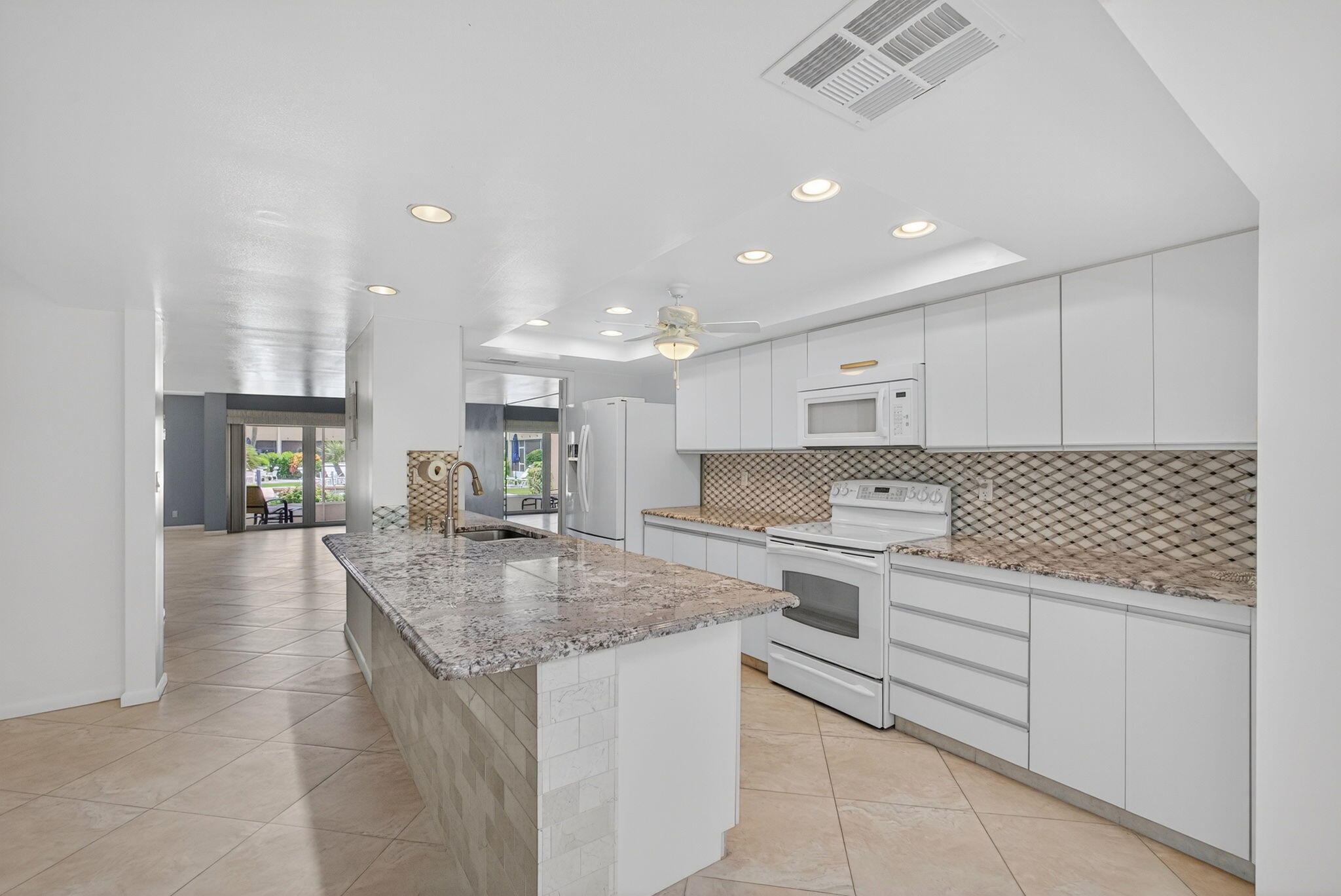 COURTYARD CONDO - Residential