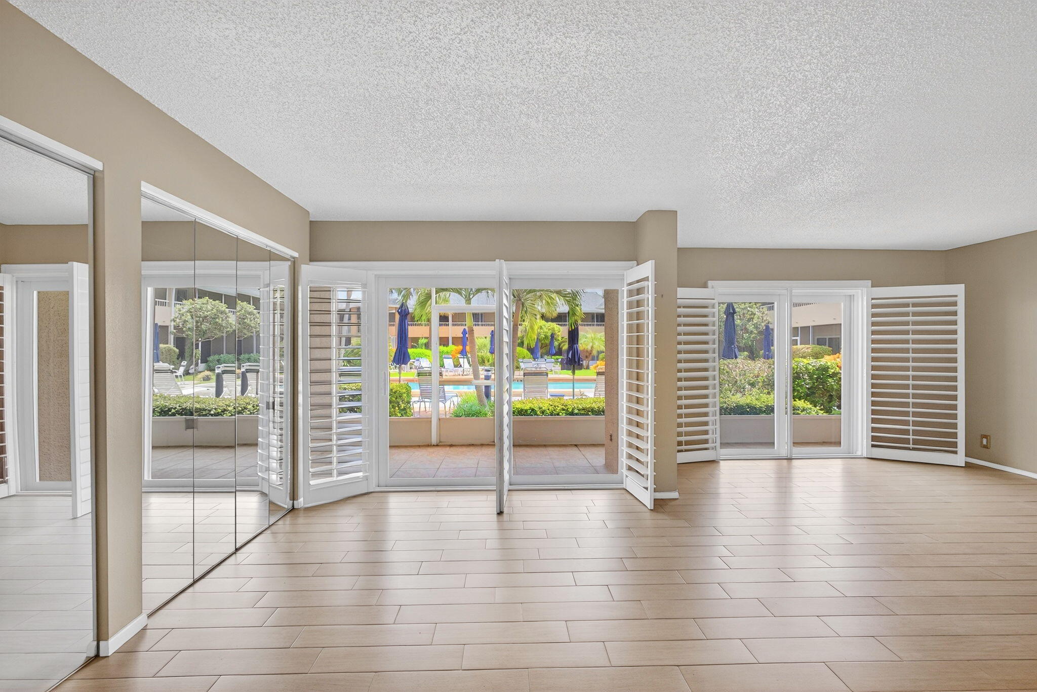 COURTYARD CONDO - Residential