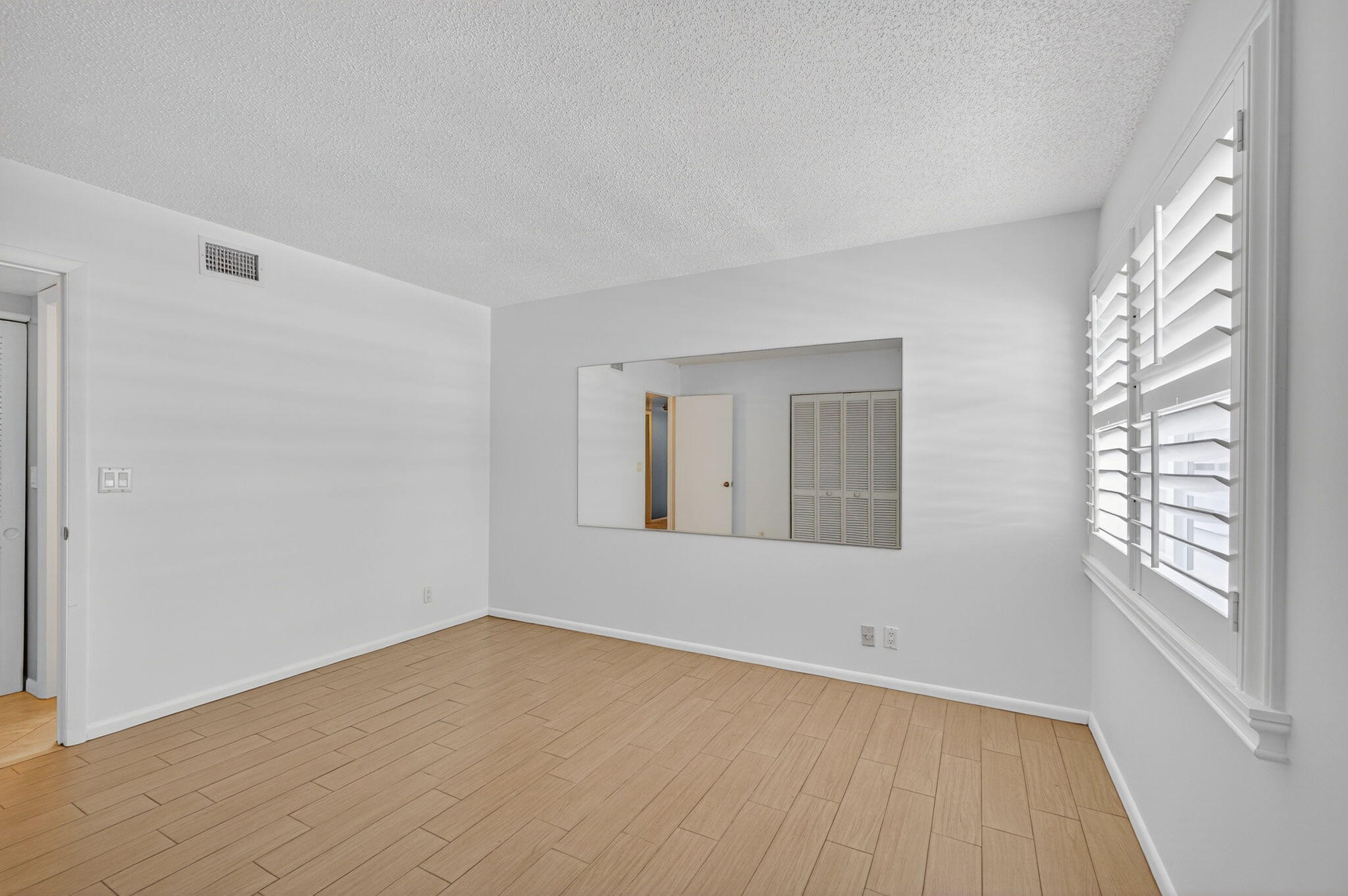 COURTYARD CONDO - Residential