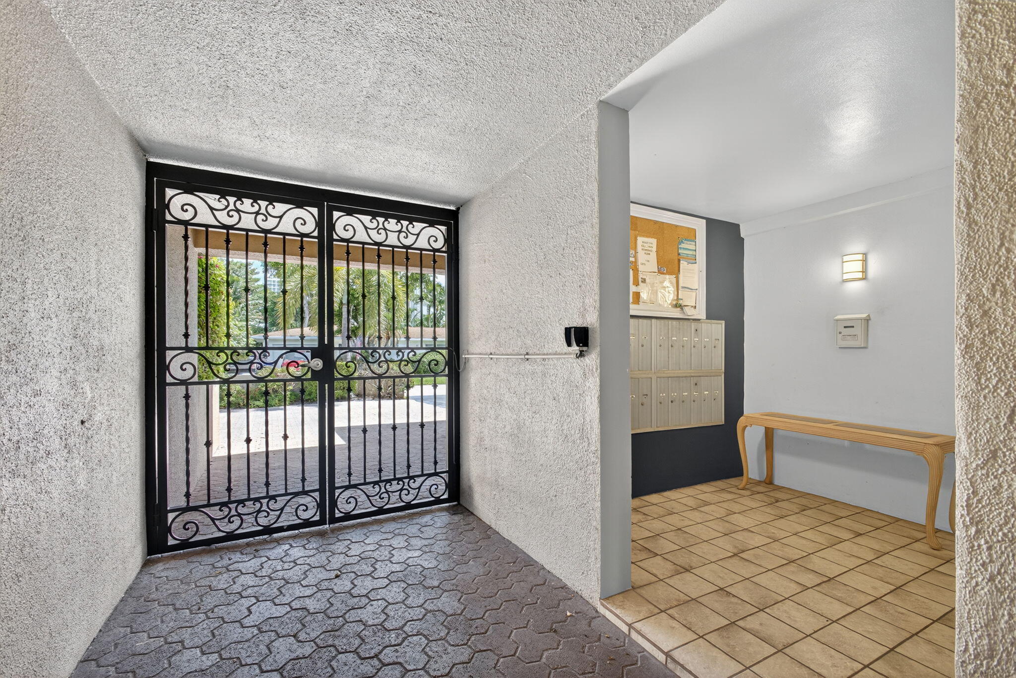 COURTYARD CONDO - Residential