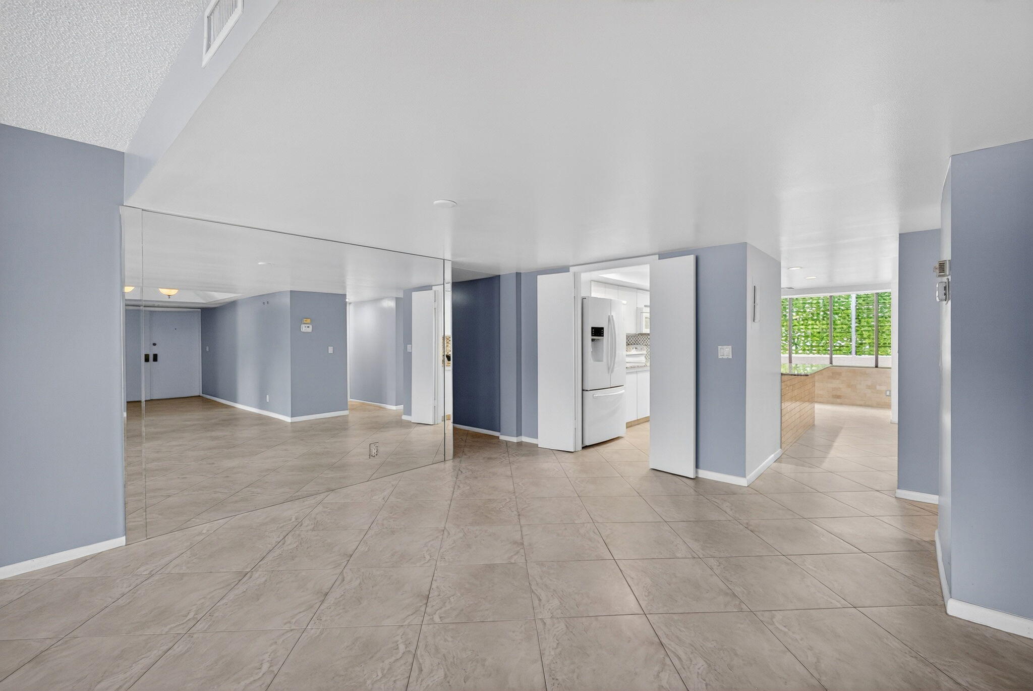 COURTYARD CONDO - Residential