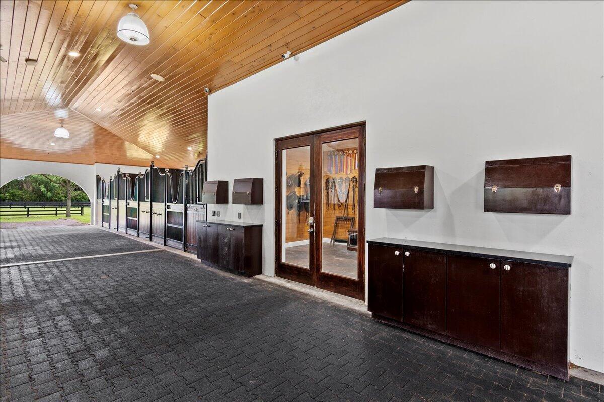 15636 Sunnyland Lane, Wellington, FL, 33414/$265,000 3 15636 Sunnyland Lane