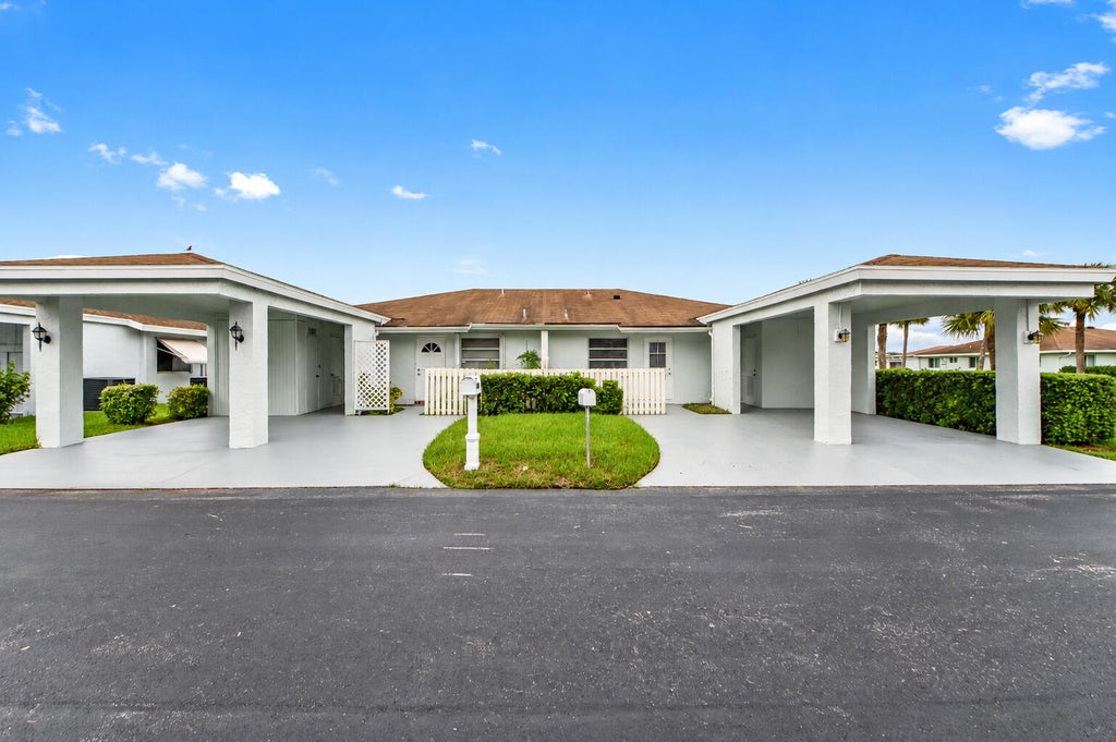 Photo of 6801 Moonlit Drive, Delray Beach, FL 33446 (MLS # B26081845)