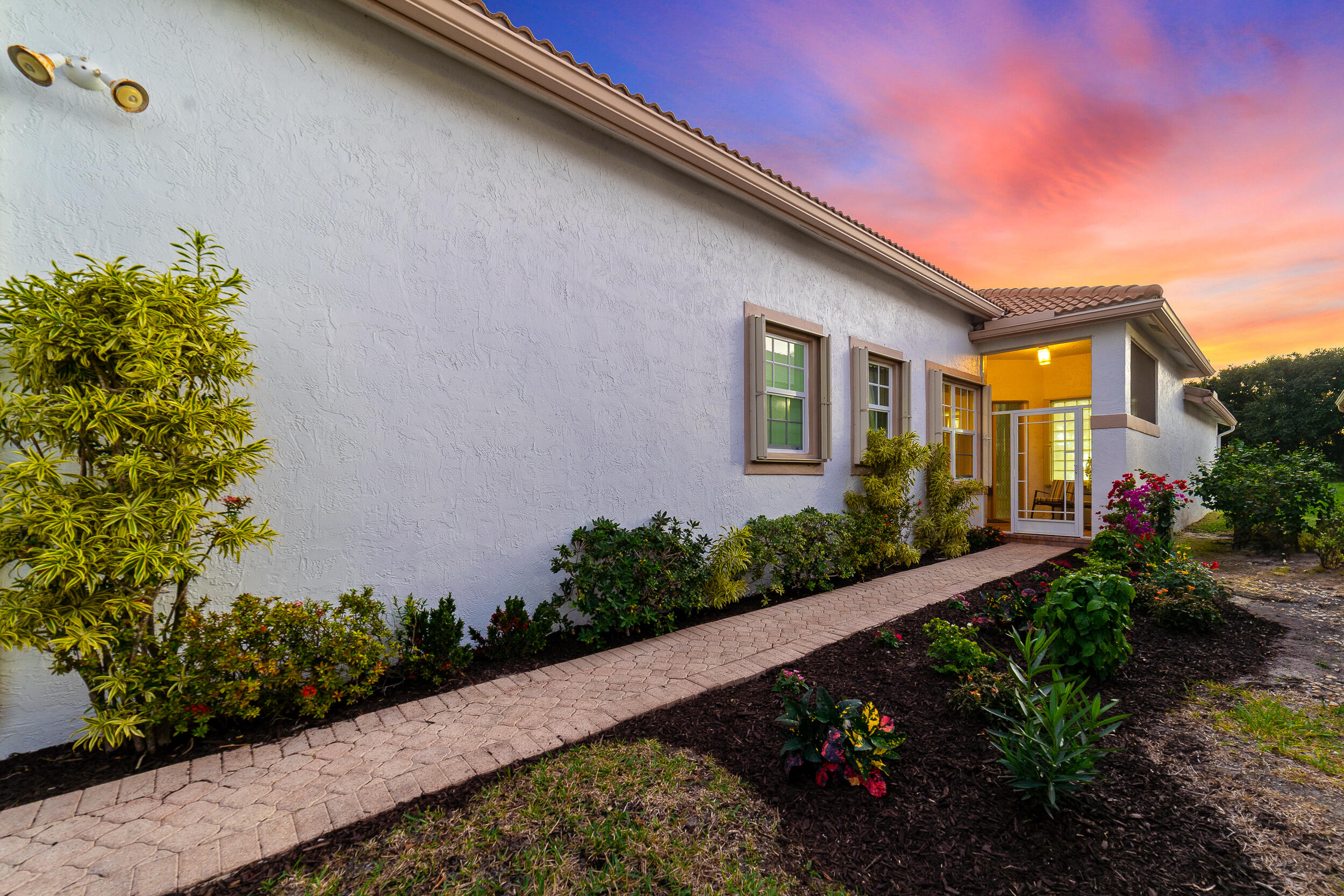 11905 Fountainside Circle