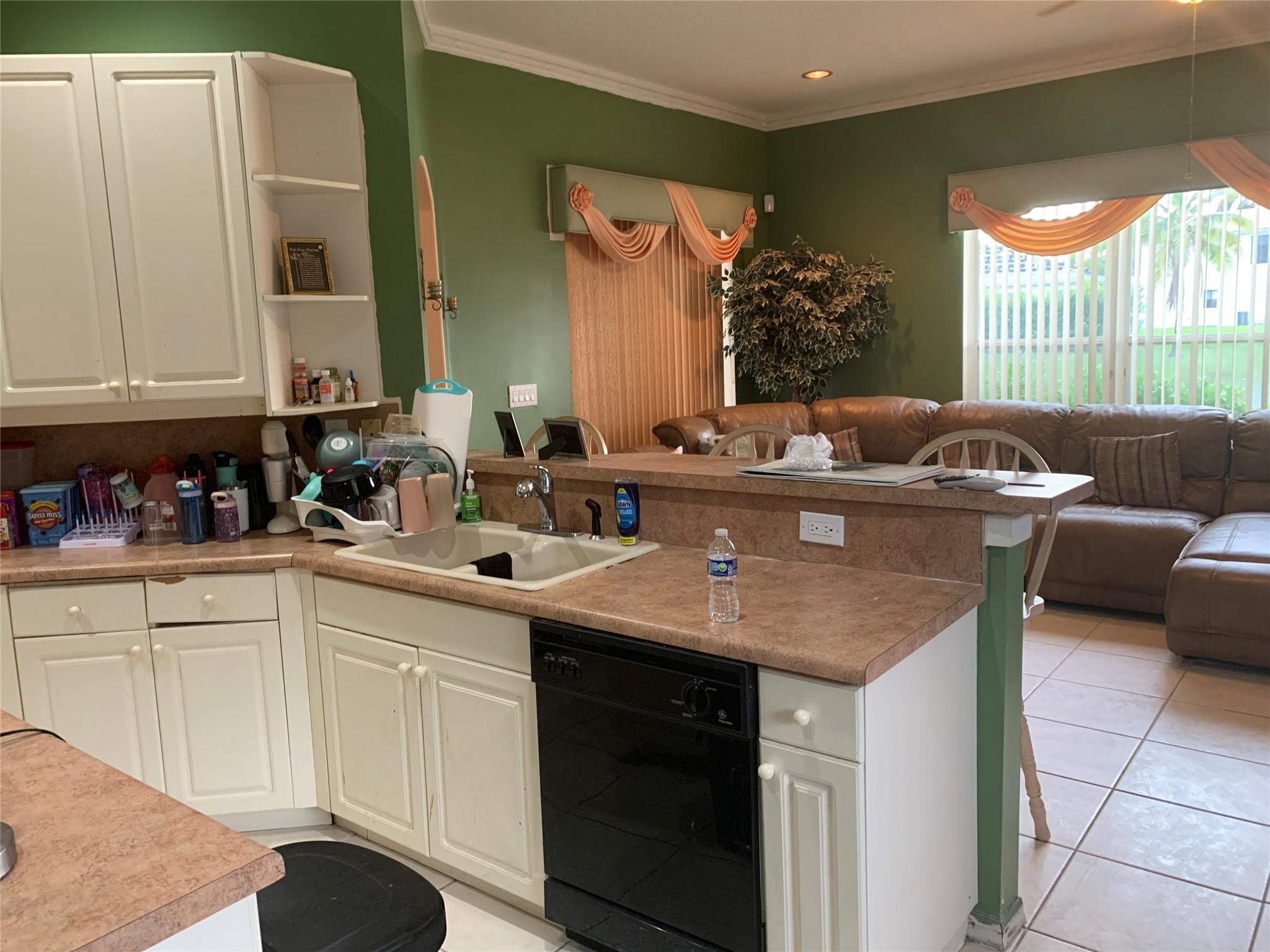 Windsor Palms 160-17 B - Residential