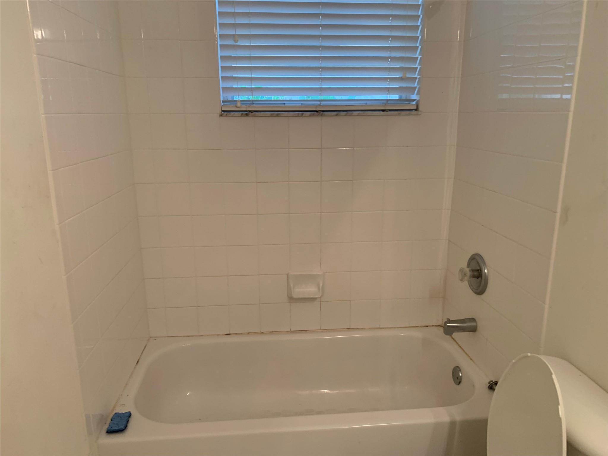 Windsor Palms 160-17 B - Residential