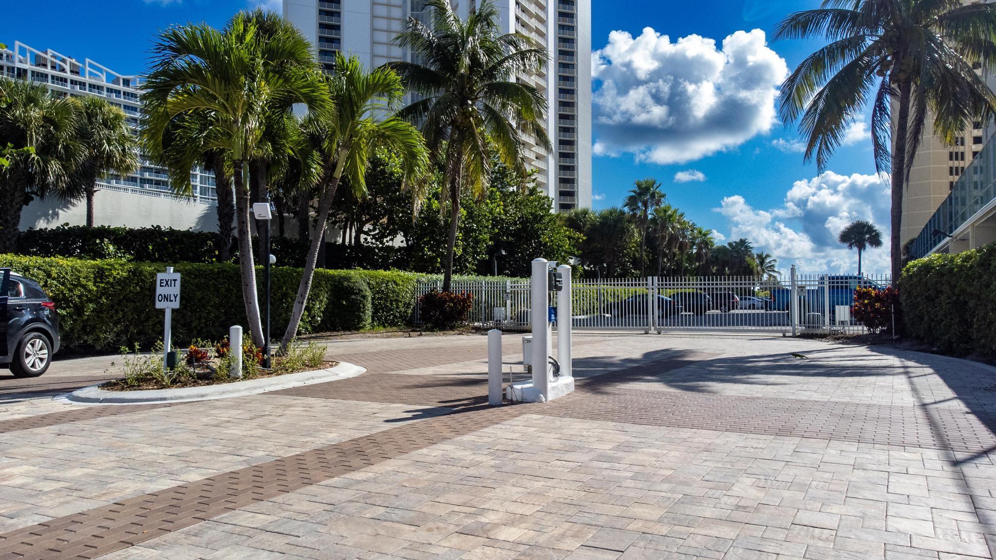 PHOENIX TOWERS CONDO - Residential Lease