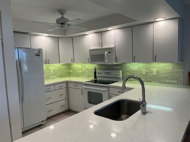 PHOENIX TOWERS CONDO - Residential Lease