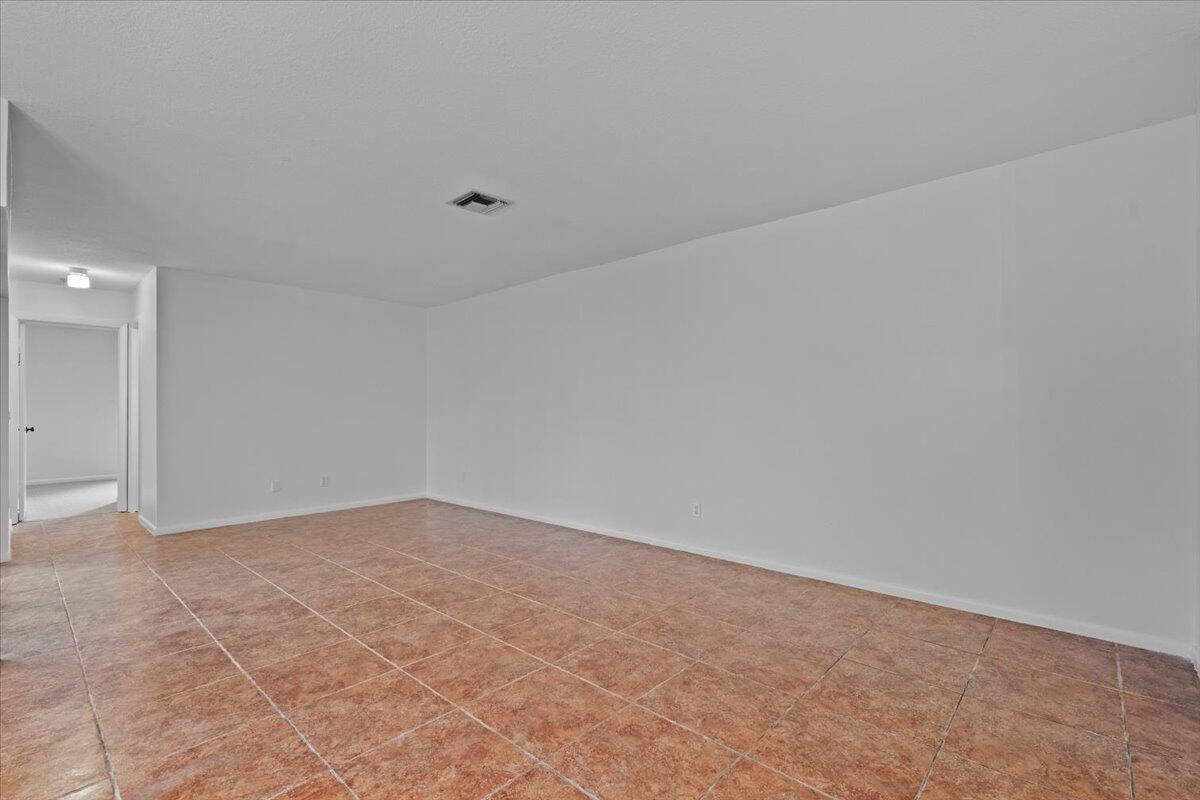 VILLAGES OF WOODLAKE 1 - Residential