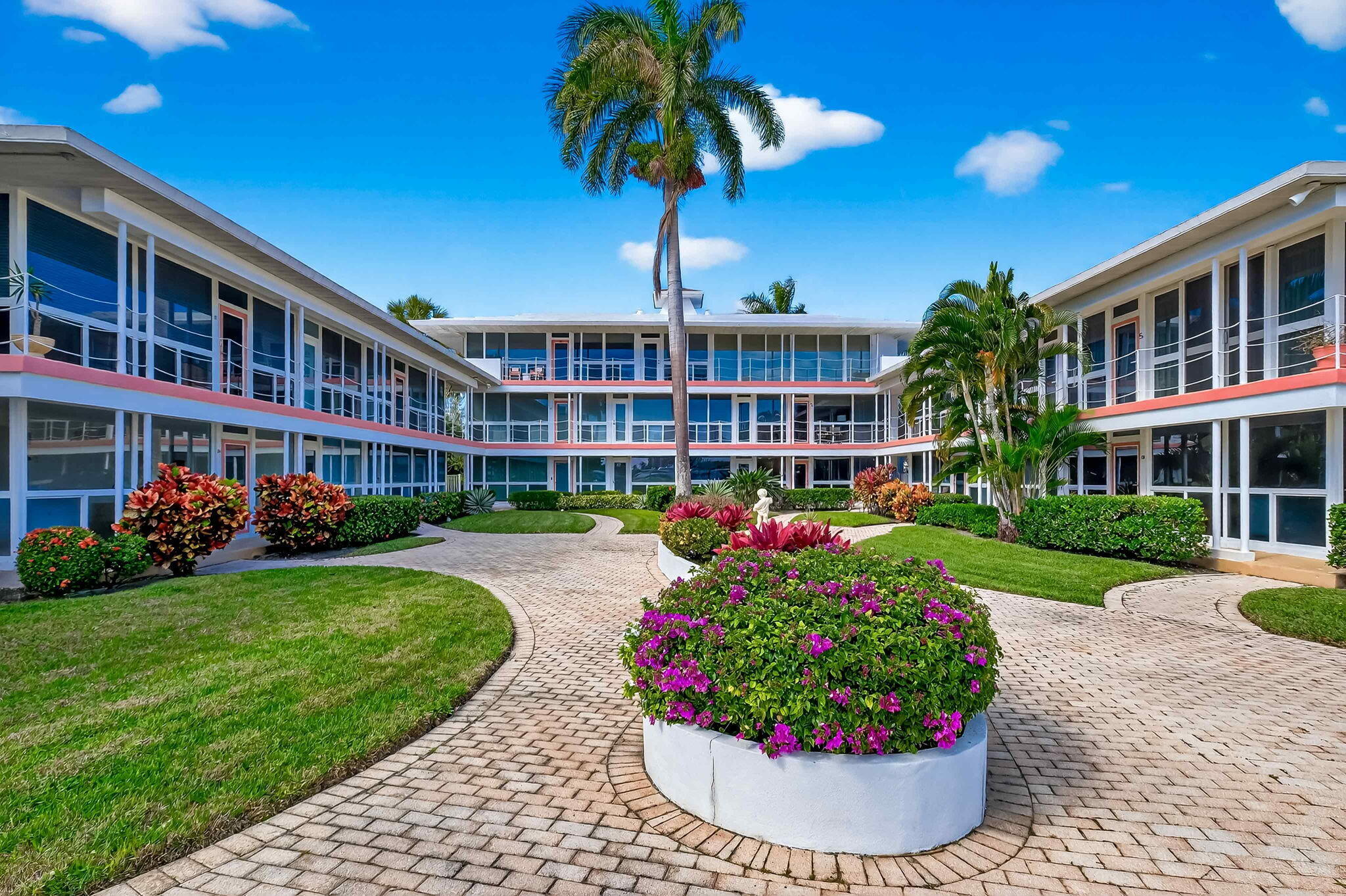 1124 Seminole Drive 4b