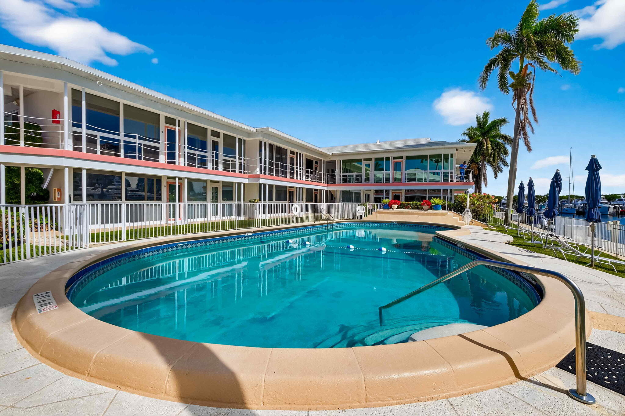 1124 Seminole Drive 4b