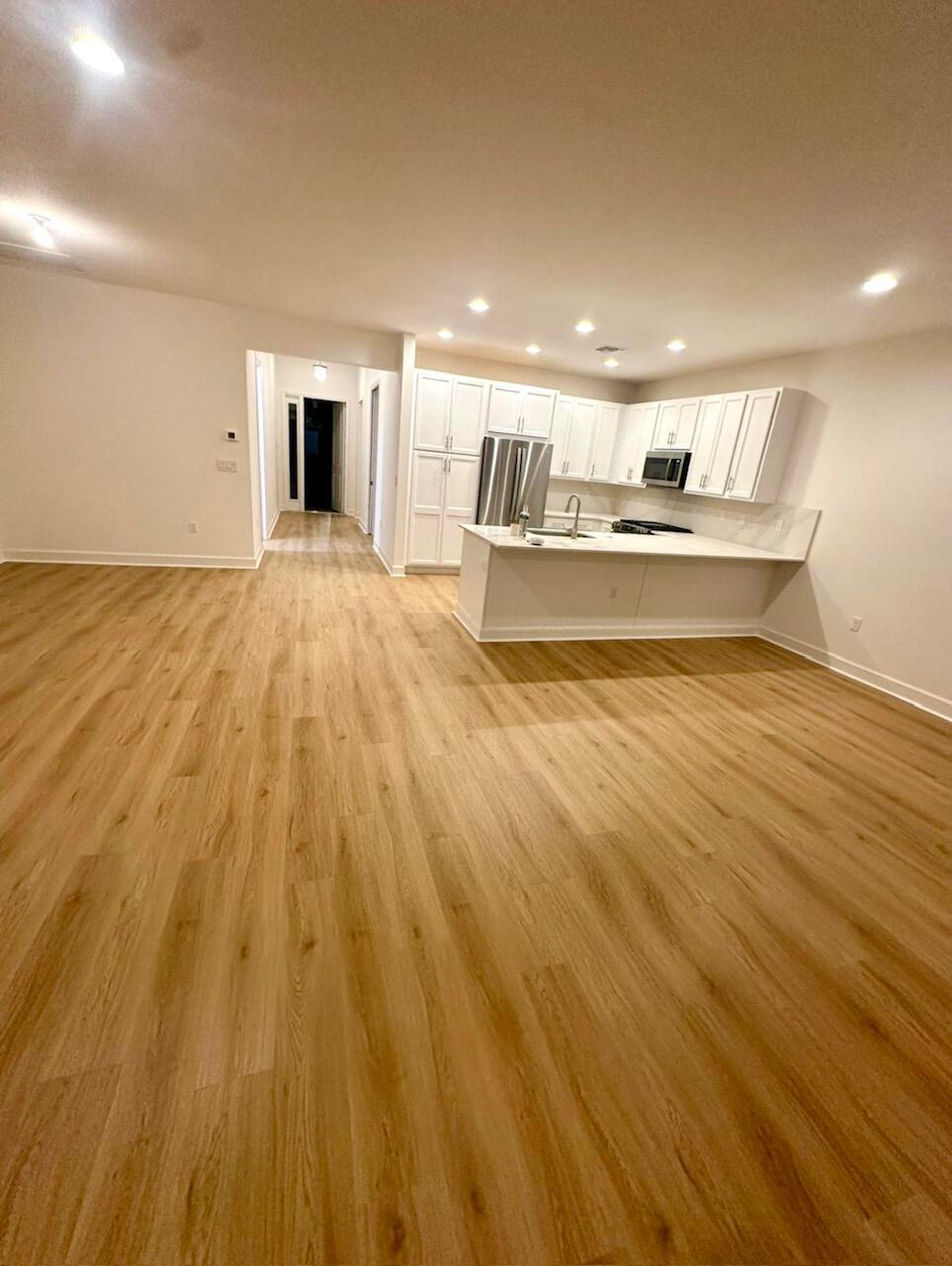 Riverland Valencia Walk - Residential Lease