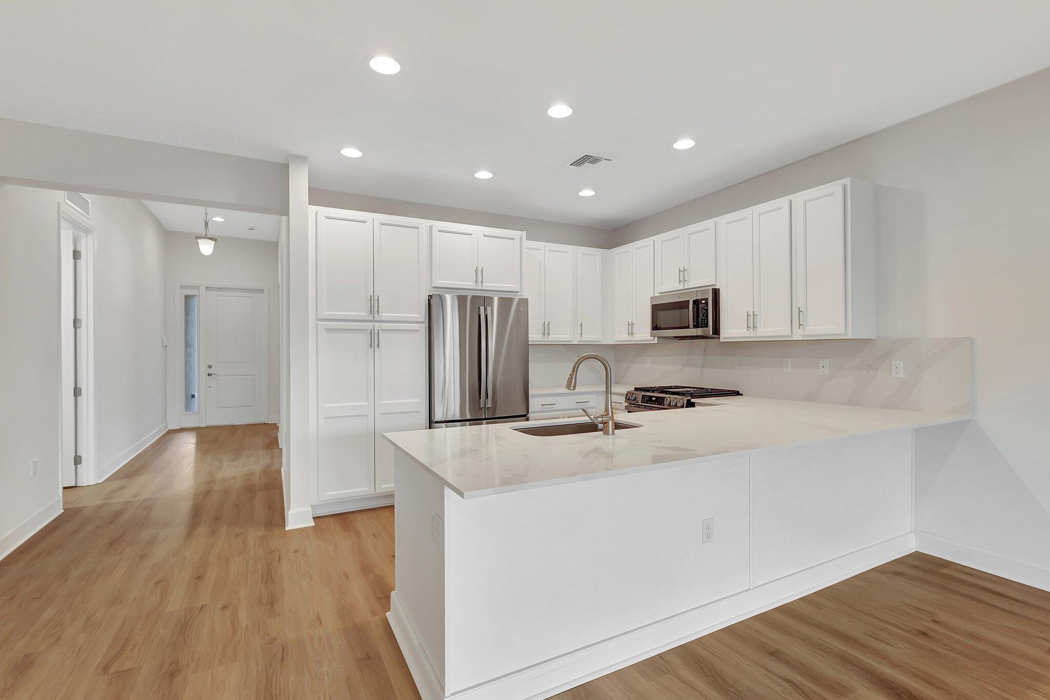 Riverland Valencia Walk - Residential Lease