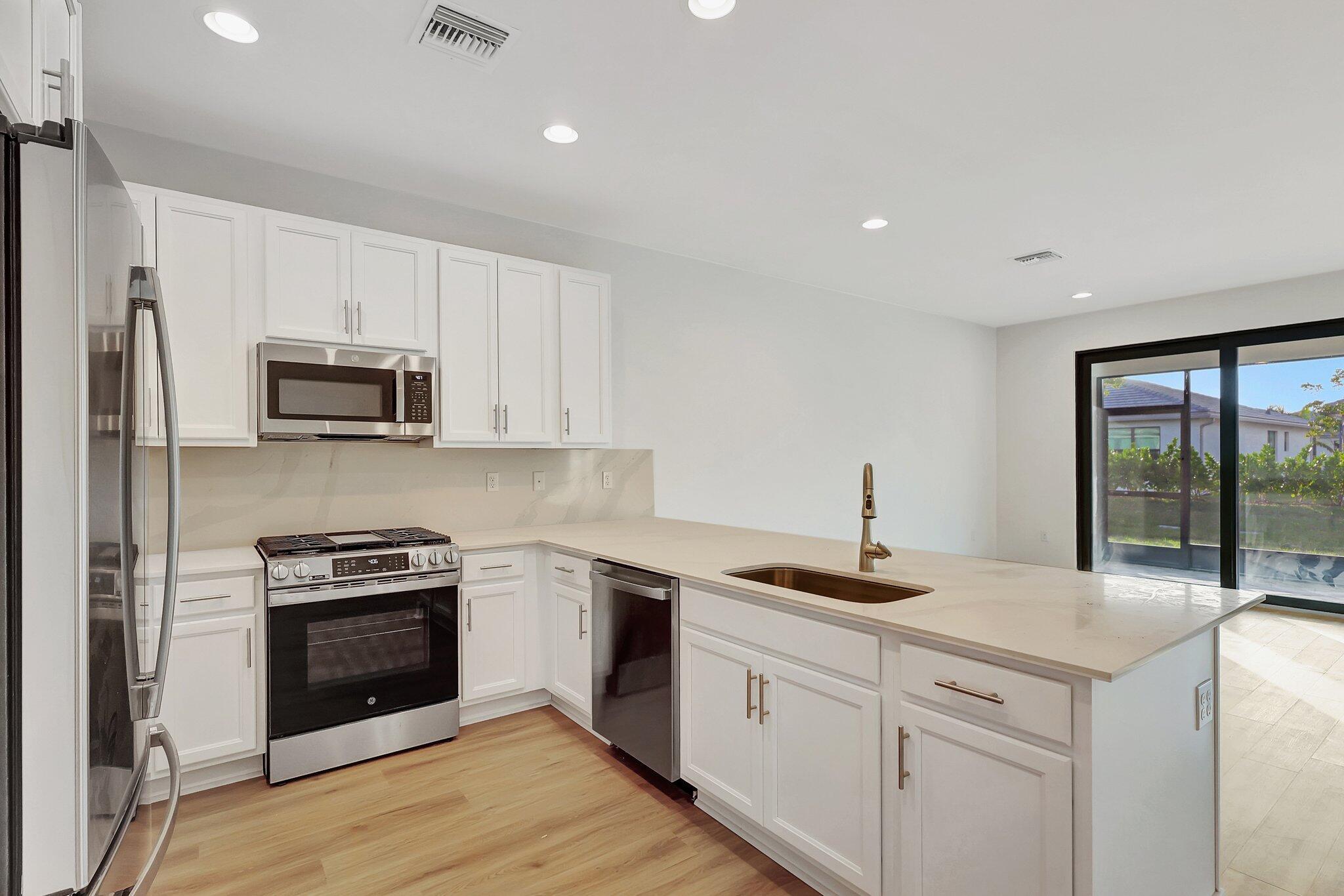 Riverland Valencia Walk - Residential Lease