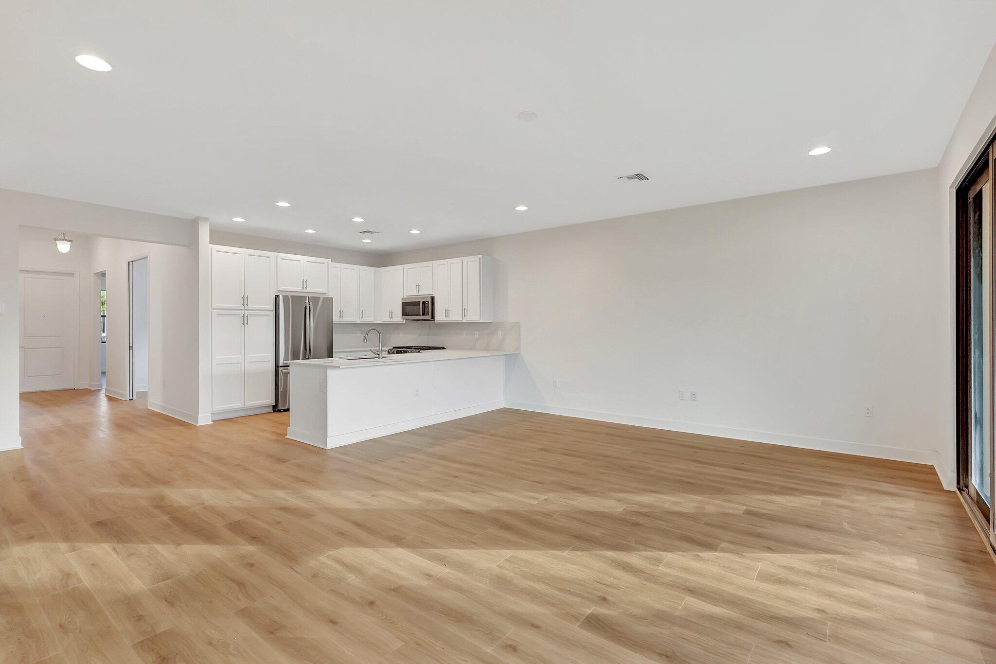 Riverland Valencia Walk - Residential Lease