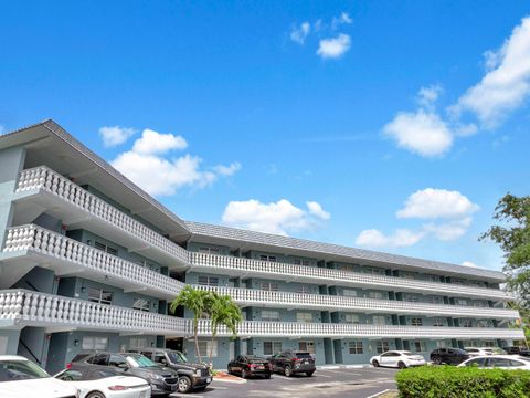 Photo of 801 NE 18th Court #208, Fort Lauderdale, FL 33305 (MLS # B26013947)