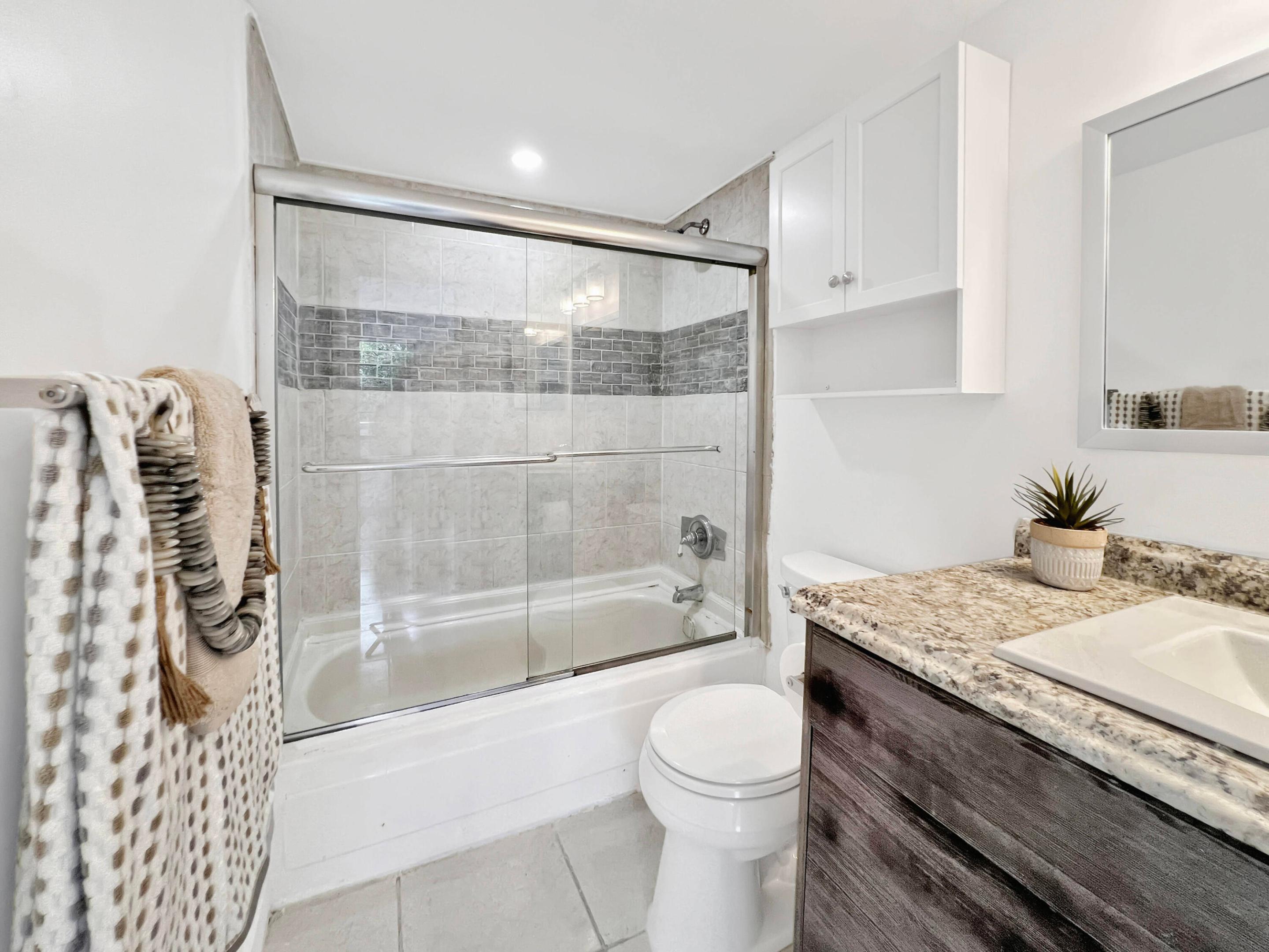 CAMELOT SHORES CONDO - Residential