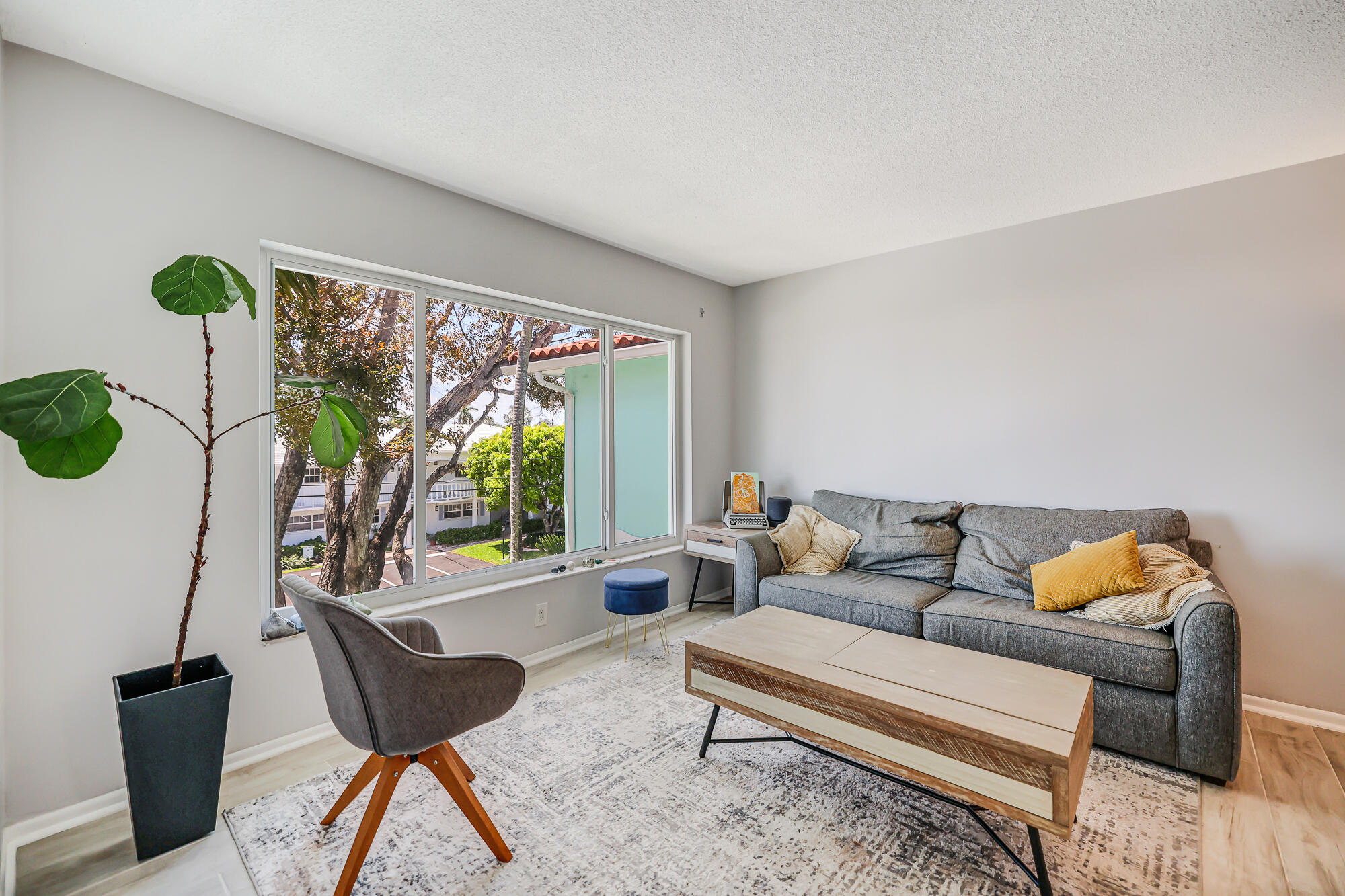 REGENCY HOUSE CO-OP - Residential